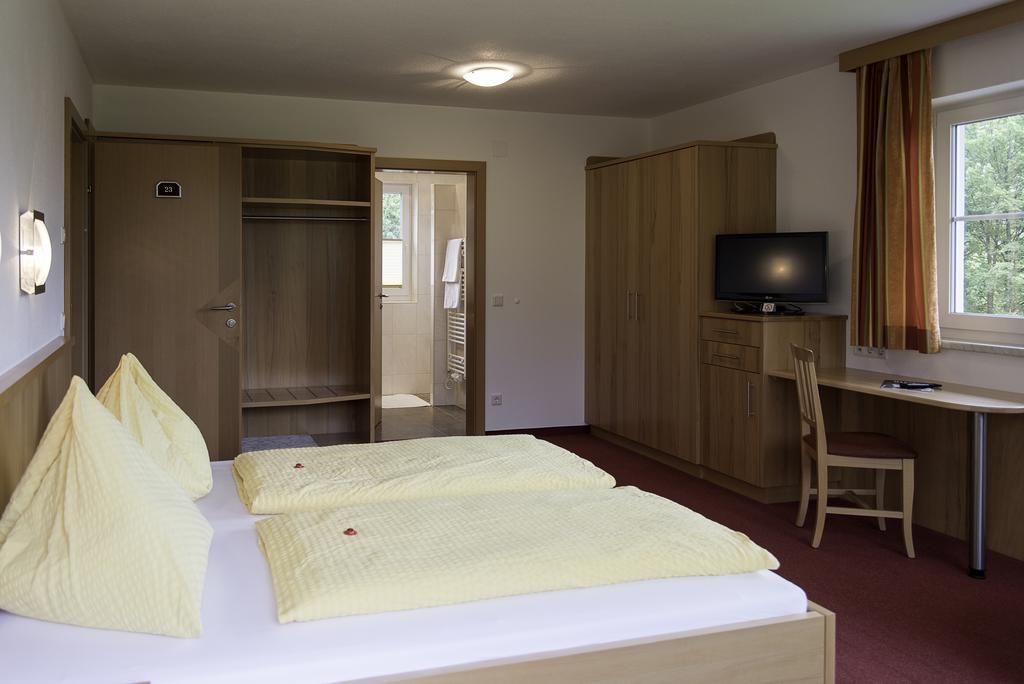 Gasthaus Gasthof Brentwirt Leogang Zimmer foto